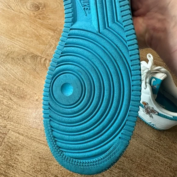 Nike Air Force 1 Bugs Bunny - Picture 7 of 8